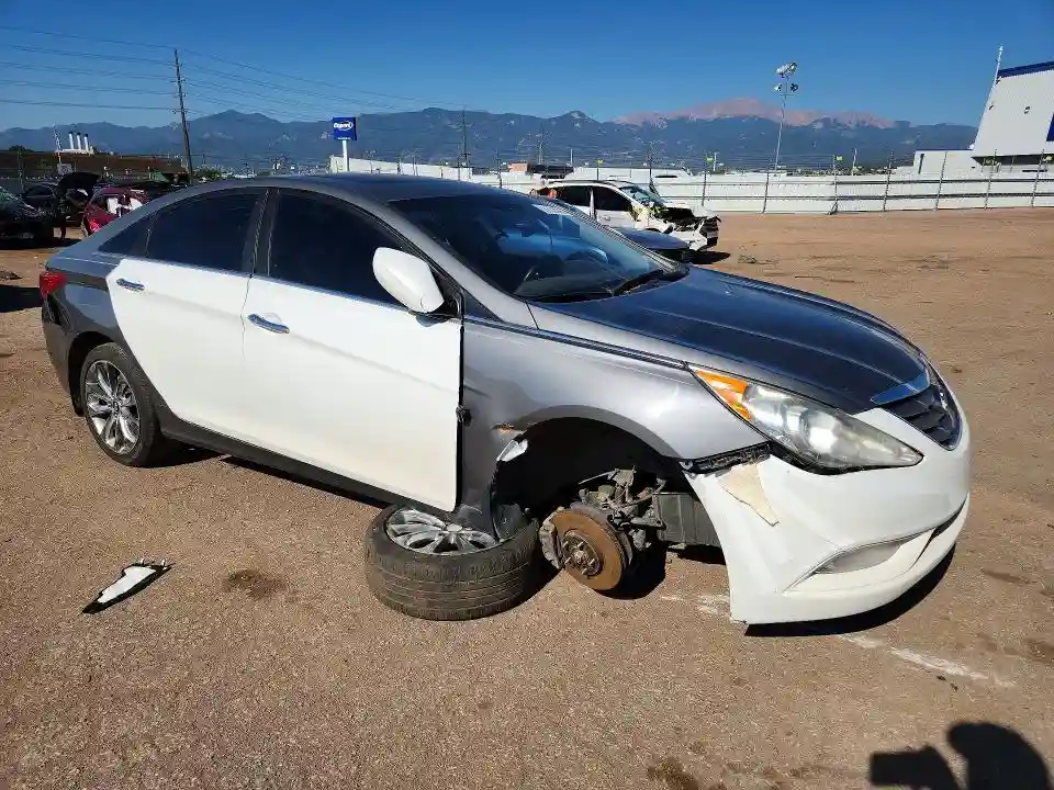 5NPEC4AC4DH565311 2013 HYUNDAI SONATA-3