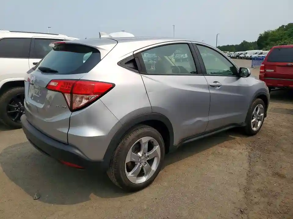3CZRU6H39JM717924 2018 HONDA HR-V-2