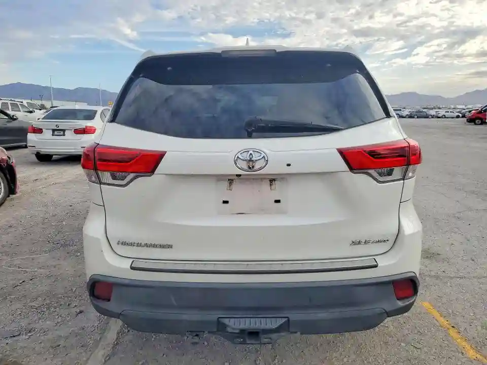 5TDJZRFH8HS515428 2017 TOYOTA HIGHLANDER-5