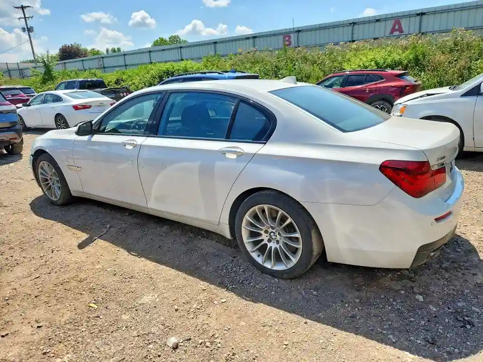 WBAYF8C52FD655167 2015 BMW 7 SERIES-1