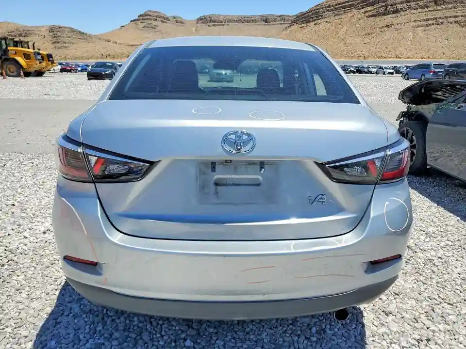 3MYDLBYV4JY306888 2018 TOYOTA YARIS IA B-5