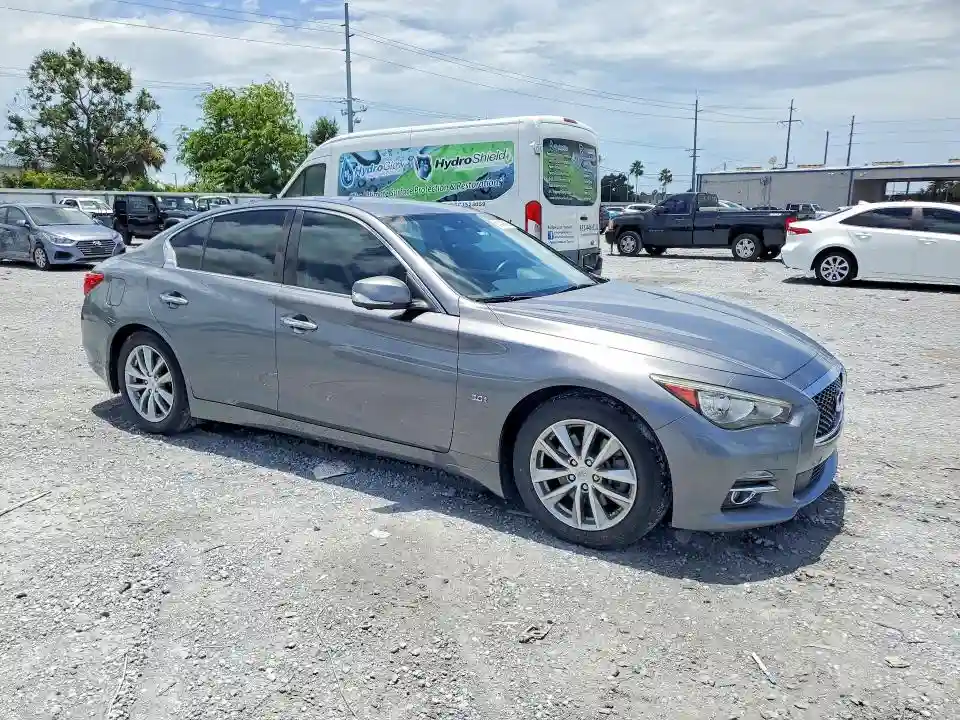 JN1EV7AP6HM732586 2017 INFINITI Q50-3