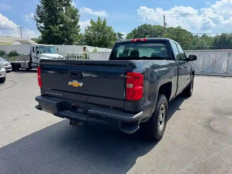 1GCRCNEH9JZ152690 2018 CHEVROLET SILVERADO-2
