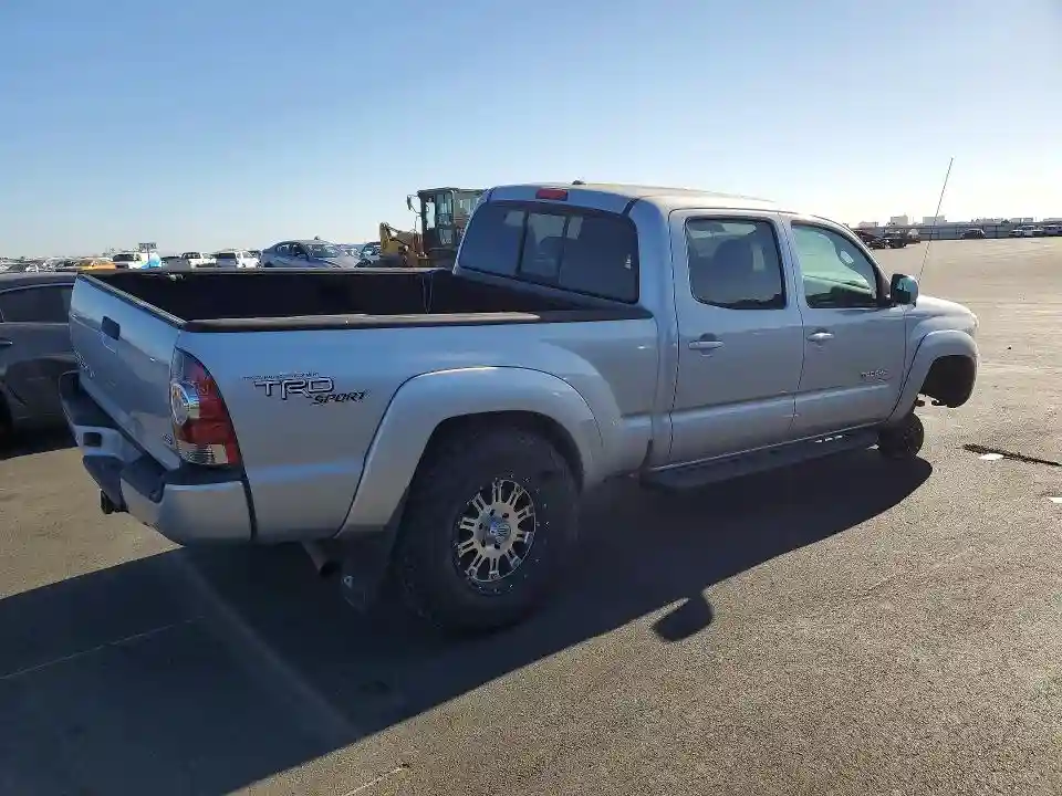 3TMMU4FNXBM030218 2011 TOYOTA TACOMA-2