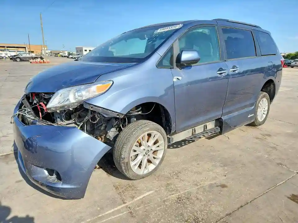 5TDYZ3DC4HS875413 2017 TOYOTA SIENNA-0