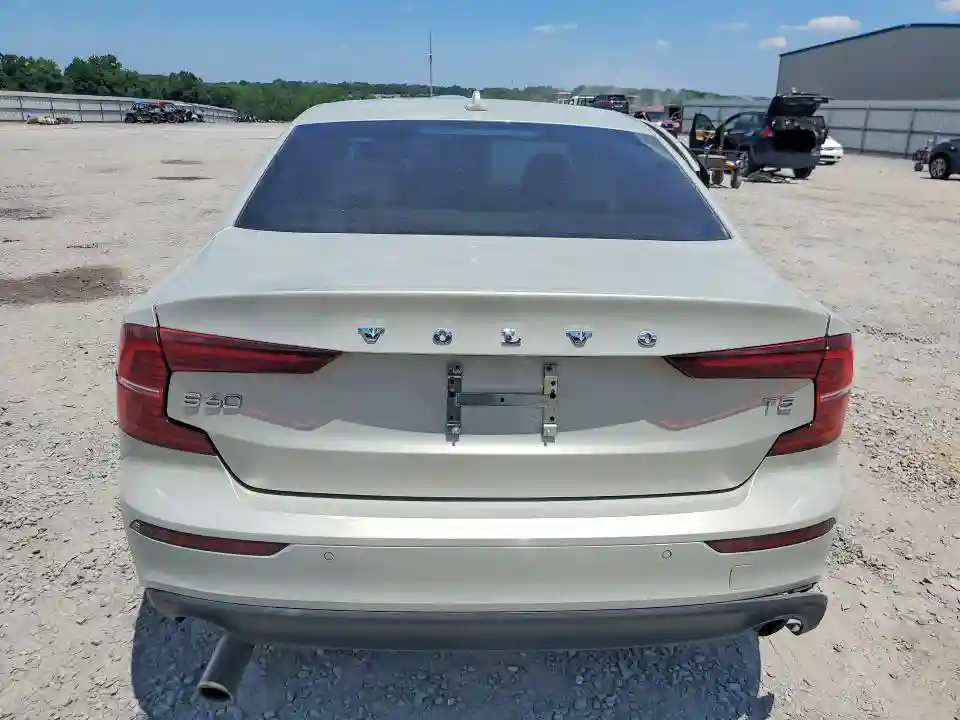 7JR102FKXMG093505 2021 VOLVO S60-5