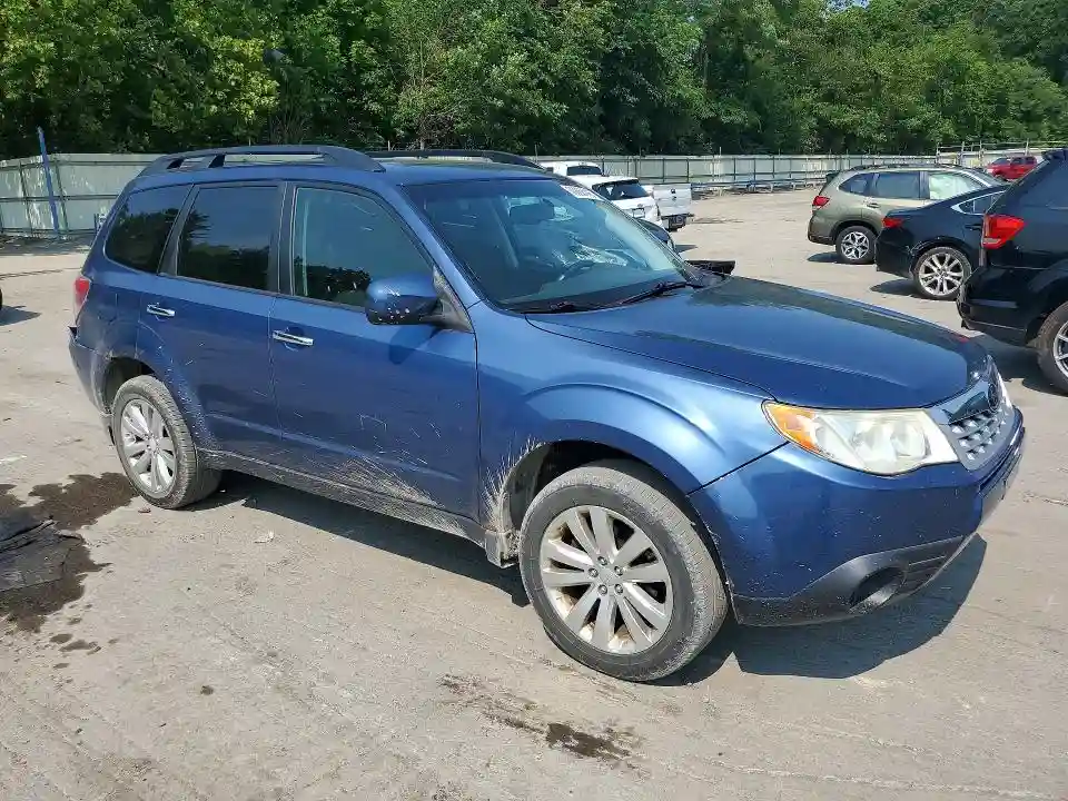 JF2SHADC8BH728070 2011 SUBARU FORESTER-3