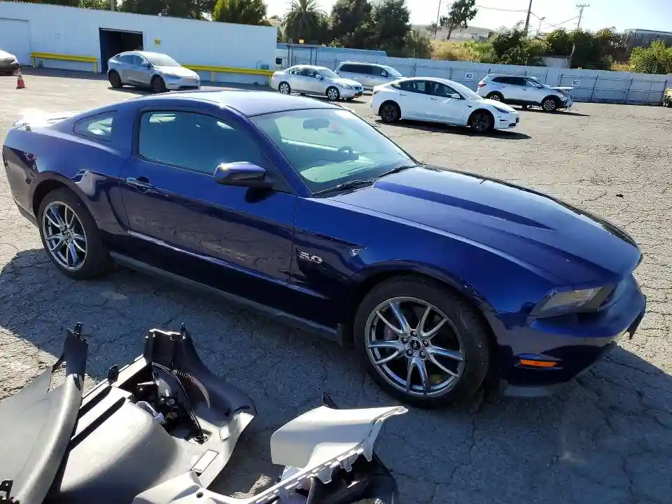 1ZVBP8CF2B5169572 2011 FORD MUSTANG-3