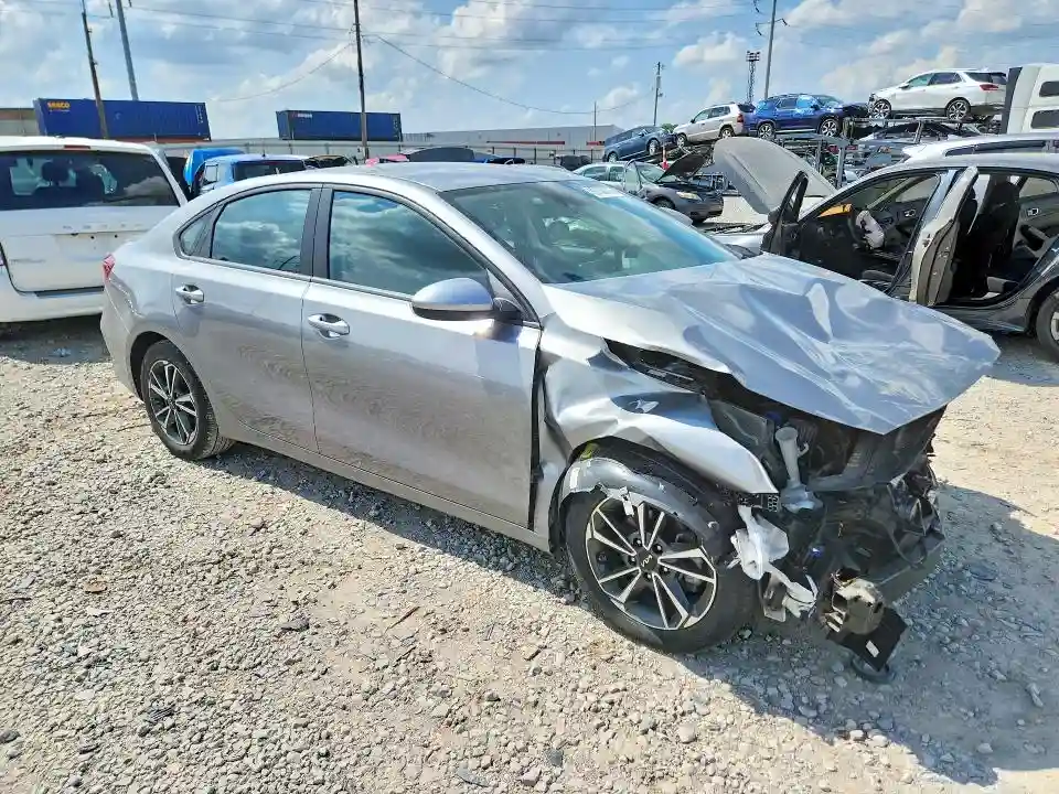 3KPF24AD5PE653664 2023 KIA FORTE LXS-3