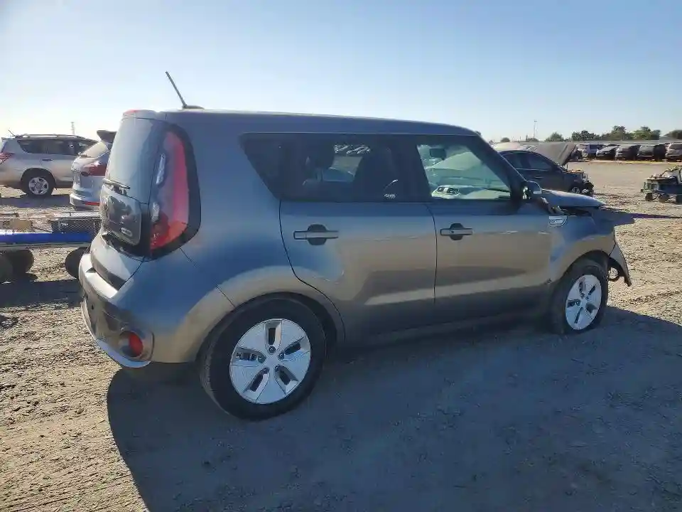 KNDJP3AE1G7013837 2016 KIA SOUL-2