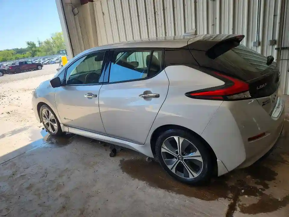 1N4AZ1CP4JC309436 2018 NISSAN LEAF-1