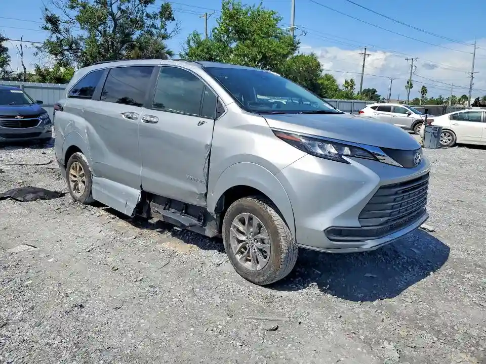 5TDJRKEC3SS267254 2025 TOYOTA SIENNA-3