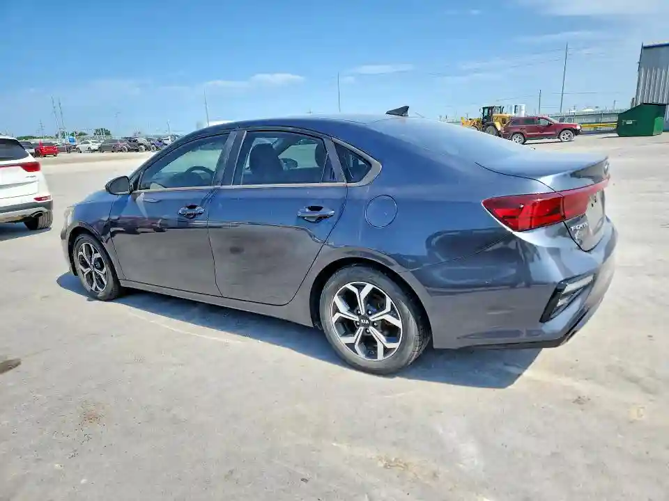 3KPF24AD7KE013688 2019 KIA FORTE LXS-1