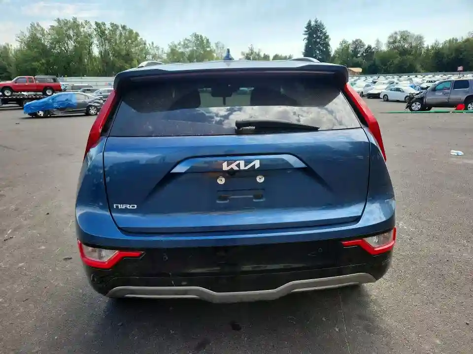 KNDCR3L13P5021365 2023 KIA NIRO-5