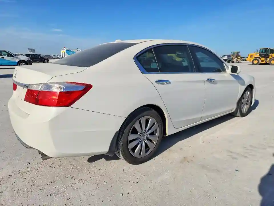 1HGCR2F83DA092153 2013 HONDA ACCORD-2