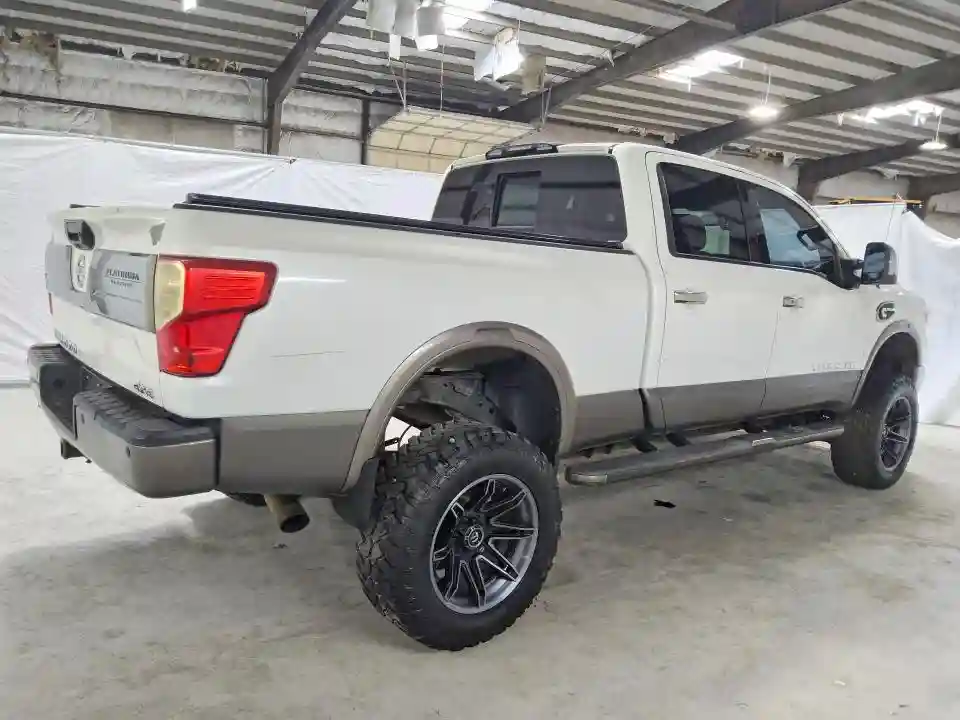 1N6BA1F46JN521358 2018 NISSAN TITAN-2
