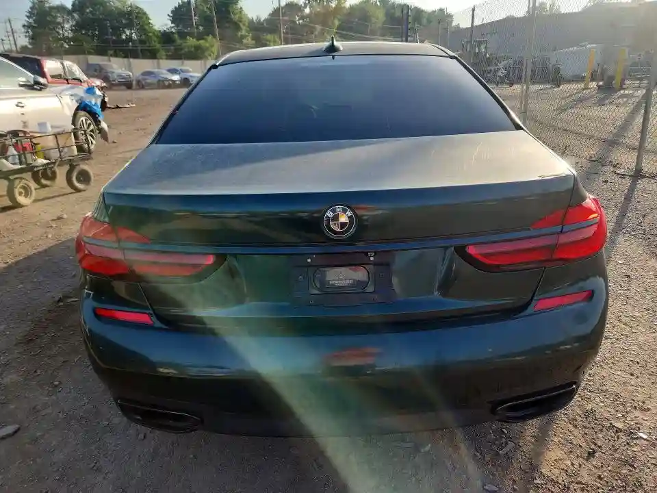 WBA7F2C50JB238725 2018 BMW 7 SERIES-5