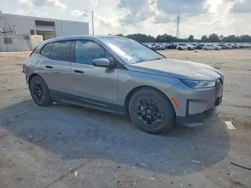 WB523CF04PCM48299 2023 BMW ALL OTHER-3