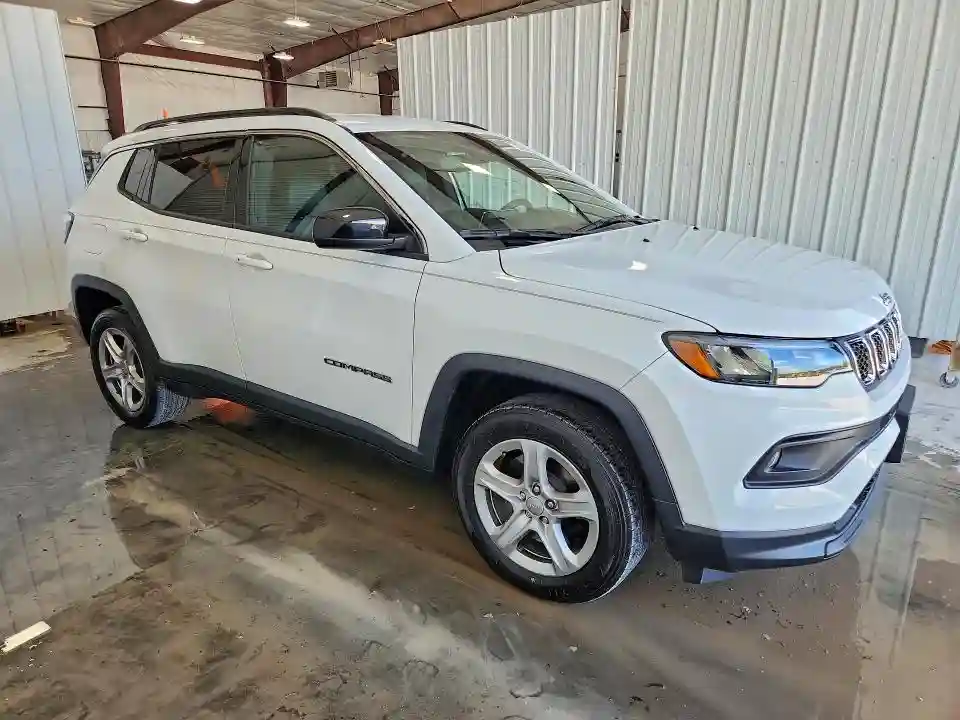 3C4NJDBN3PT504266 2023 JEEP COMPASS-3