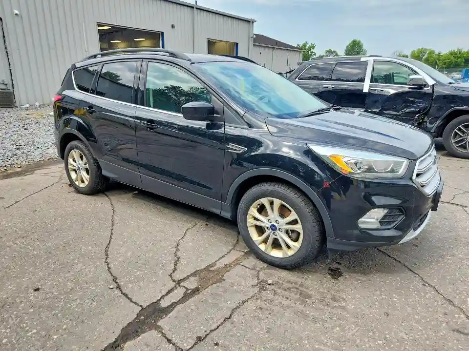 1FMCU9HD4JUA31139 2018 FORD ESCAPE-3