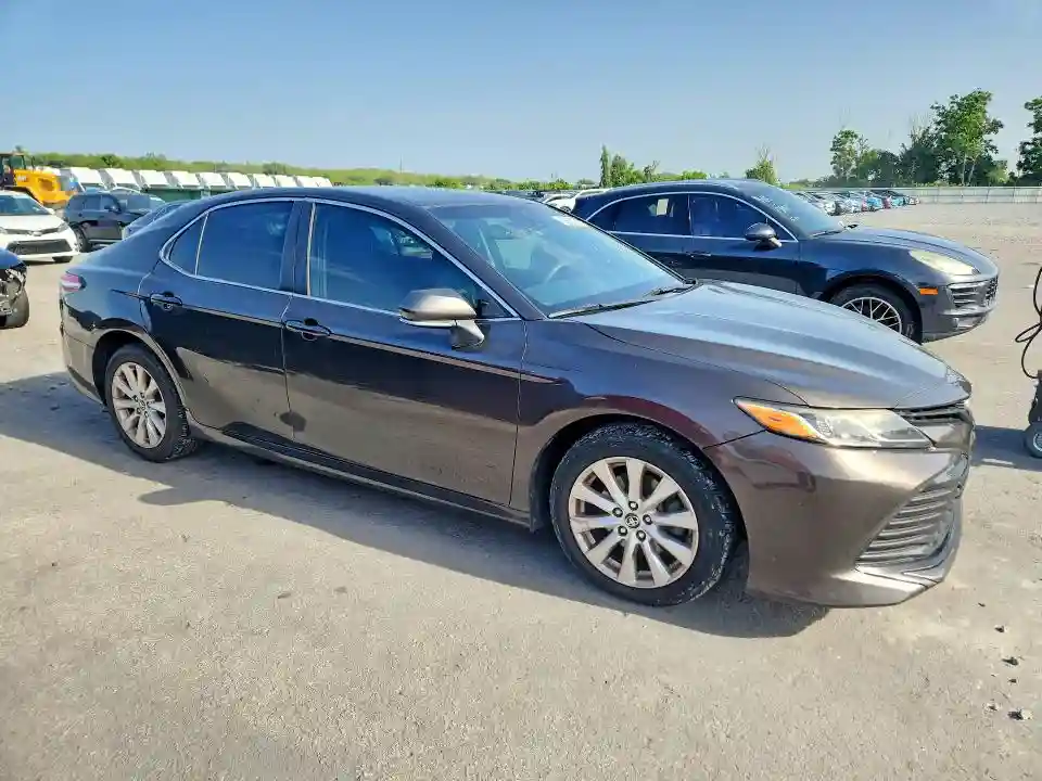 4T1B11HK4JU045627 2018 TOYOTA CAMRY-3