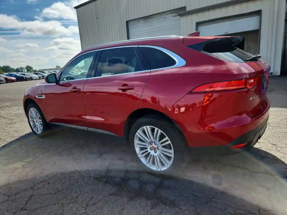 SADCN2GX0KA366930 2019 JAGUAR F-PACE-1