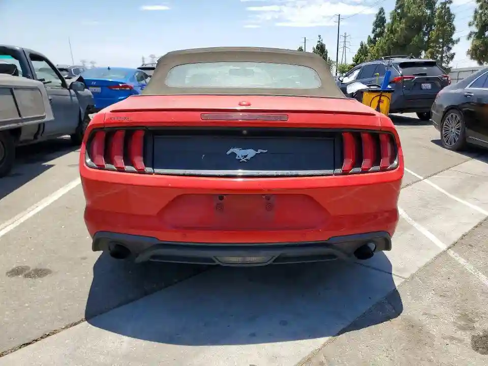 1FATP8UH0J5133469 2018 FORD MUSTANG-5