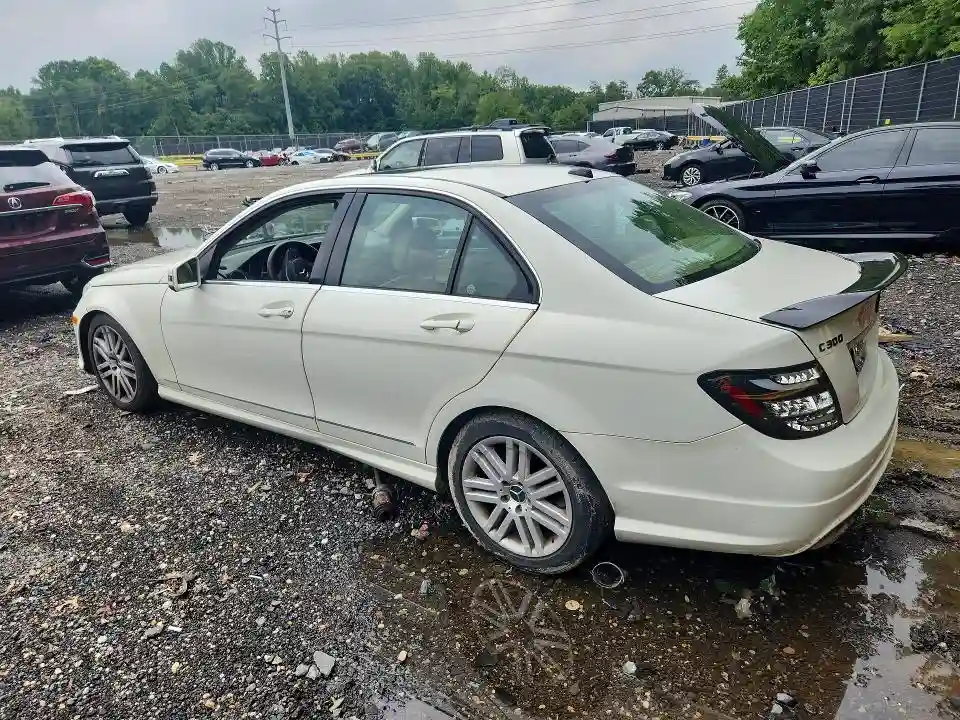 WDDGF8BB3CR226324 2012 MERCEDES-BENZ C-CLASS-1