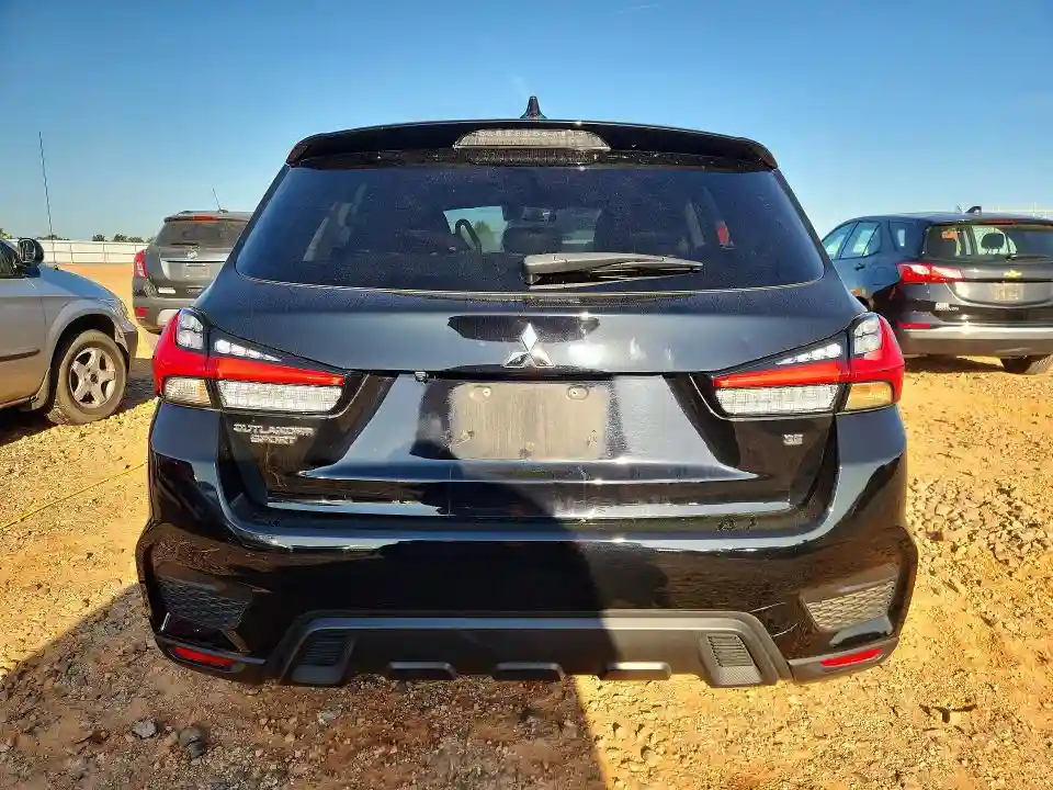 JA4ARUAU5PU017179 2023 MITSUBISHI OUTLANDER-5