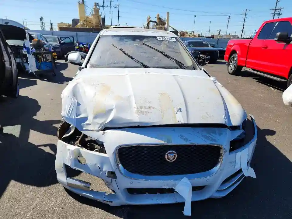 SAJBD4BV9GCY13294 2016 JAGUAR XF-4