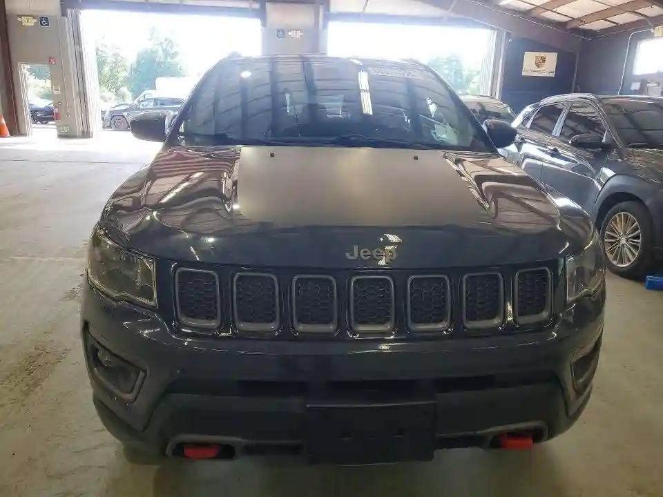 3C4NJDDB0HT630721 2017 JEEP COMPASS-4