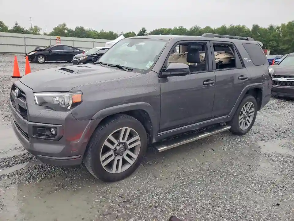 JTEAU5JR8N5266360 2022 TOYOTA 4RUNNER-0
