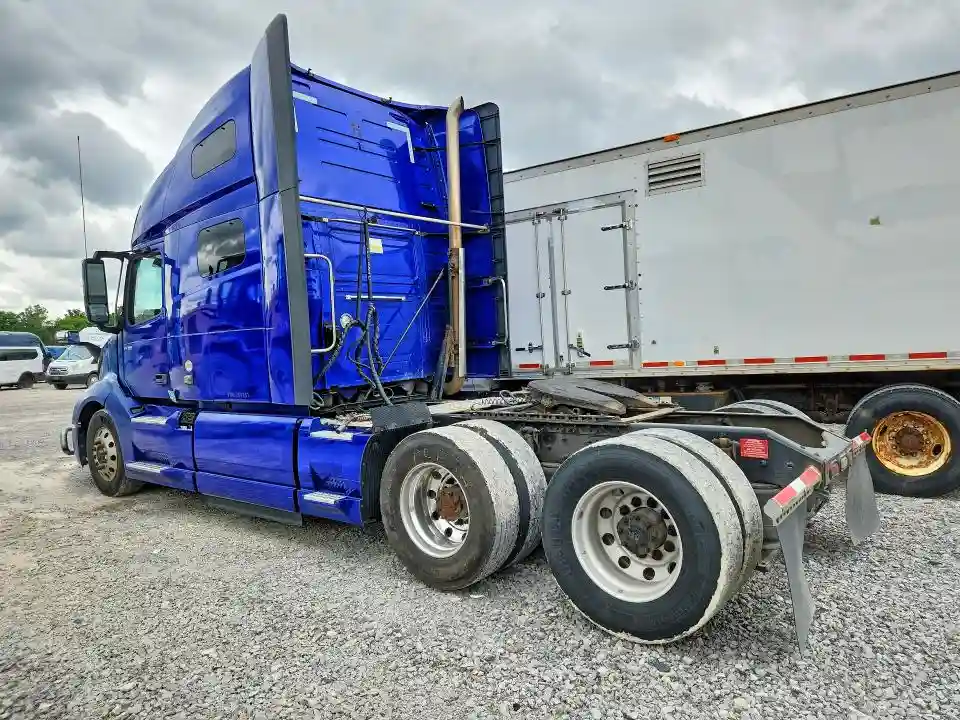 4V4NC9EJ8LN269331 2020 VOLVO VN-1
