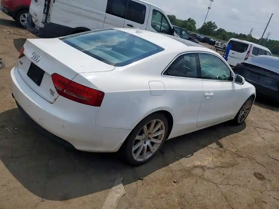 WAULFAFR9BA080948 2011 AUDI A5-2
