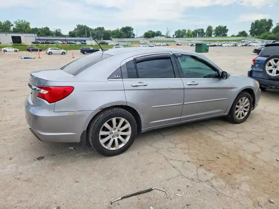 1C3CCBBB4DN668346 2013 CHRYSLER 200-2