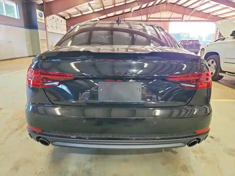 WAULMAF40JA043327 2018 AUDI A4-5