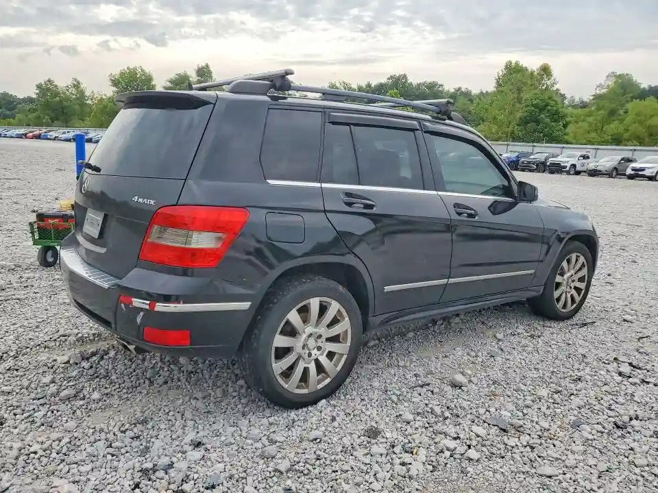 WDCGG8HB9BF570538 2011 MERCEDES-BENZ GLK-CLASS-2