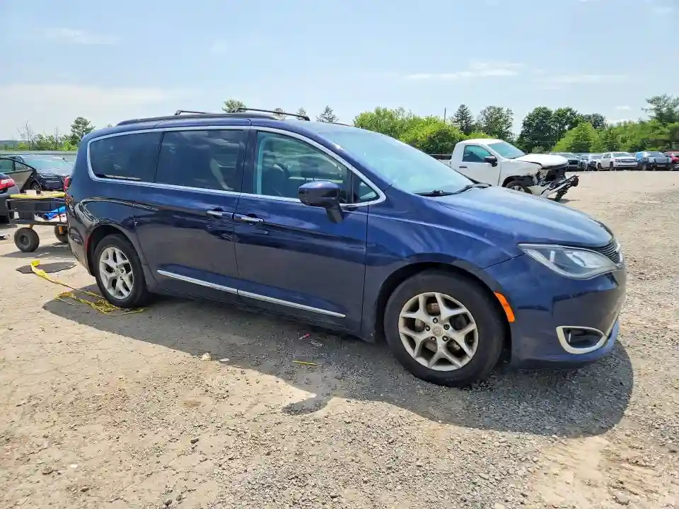 2C4RC1BG6HR523166 2017 CHRYSLER PACIFICA-3