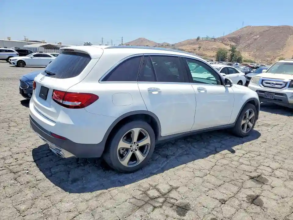 WDC0G4JB0HF153323 2017 MERCEDES-BENZ GLC-CLASS-2