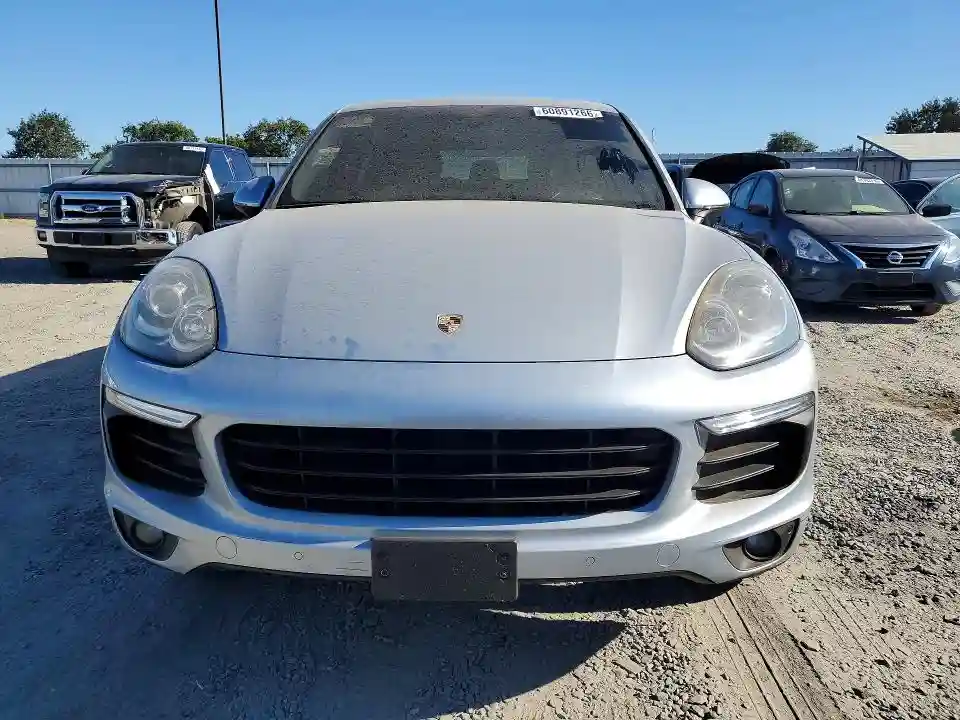 WP1AA2A25GLA04887 2016 PORSCHE CAYENNE-4
