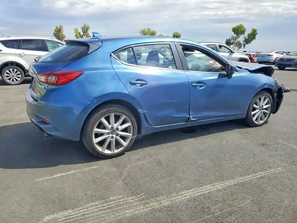 JM1BN1M30H1135442 2017 MAZDA 3-2