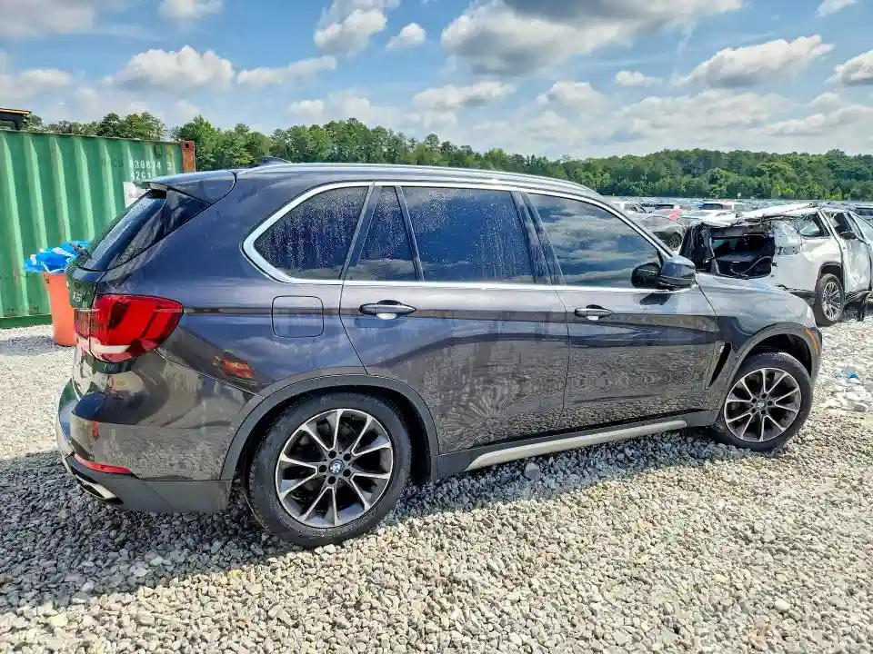 5UXKT0C58J0V98233 2018 BMW X5-2
