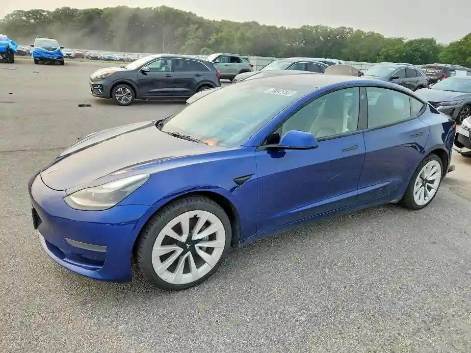 5YJ3E1EA0NF290318 2022 TESLA MODEL 3-0
