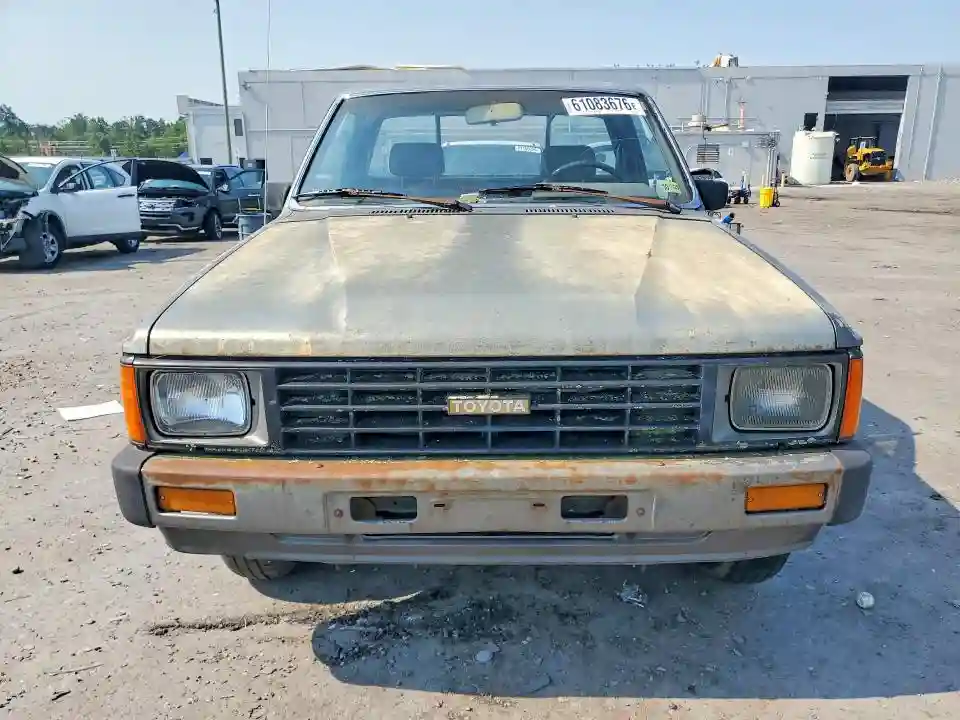 JT4RN55DXG0200749 1986 TOYOTA ALL OTHER-4