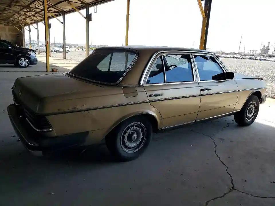 WDBAB33AXEA006277 1984 MERCEDES-BENZ 300-CLASS-2