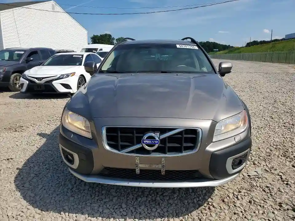 YV4952BZ4B1111872 2011 VOLVO XC70-4