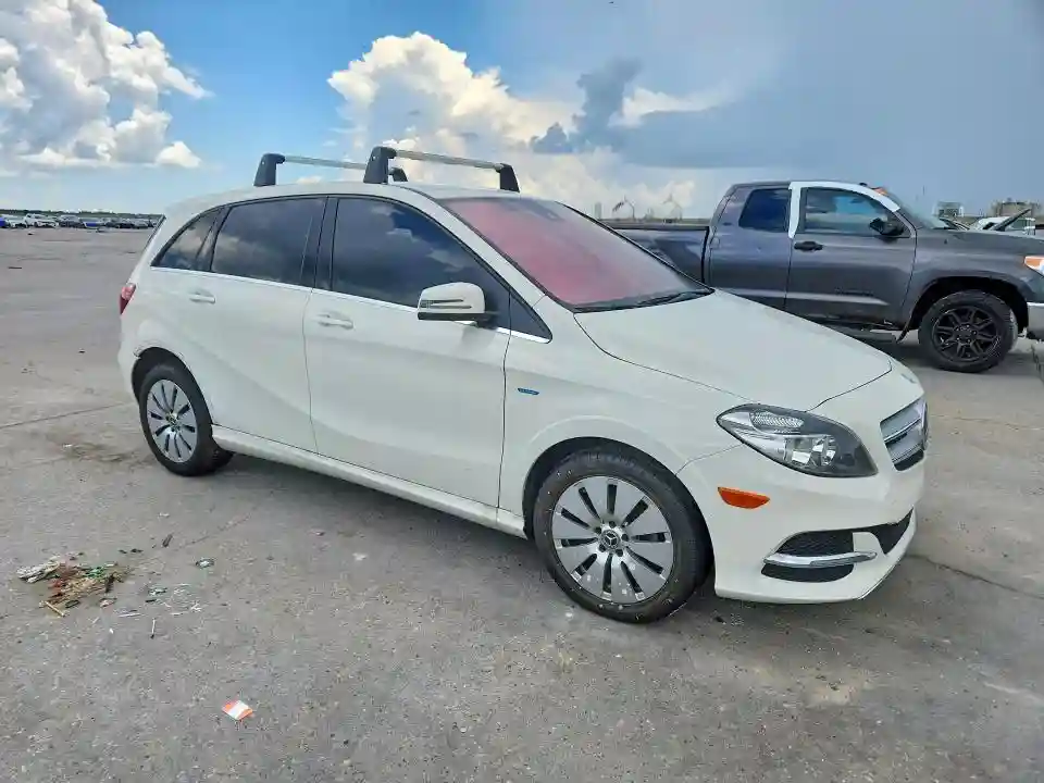 WDDVP9ABXHJ015686 2017 MERCEDES-BENZ B-CLASS-3