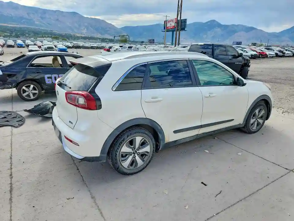 KNDCB3LC7K5252297 2019 KIA NIRO-2