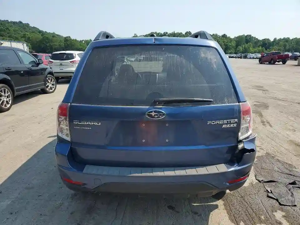 JF2SHADC8BH728070 2011 SUBARU FORESTER-5