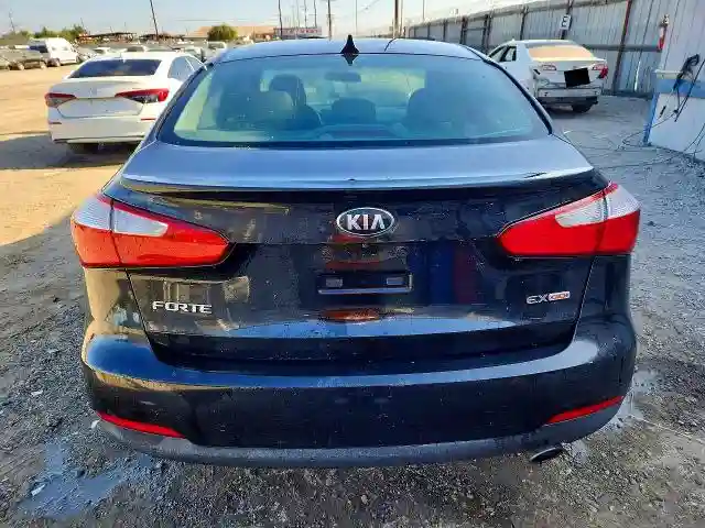 KNAFX4A80G5523479 2016 KIA FORTE-5